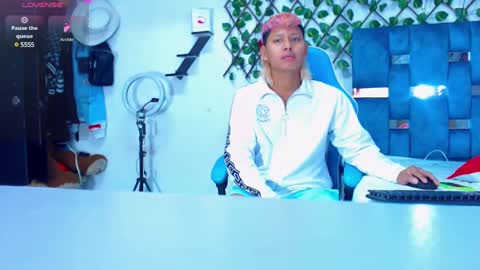 Snapshot of gurxxxt chatting on January 18, 2025, 4:42 pm Hakim online show from January 18, 2025, 4:42 pm