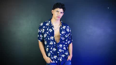 Guts online show from November 6, 2025, 7:04 pm