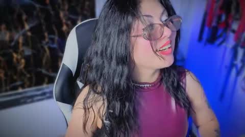Antonella online show from May 5, 2026, 3:53 pm