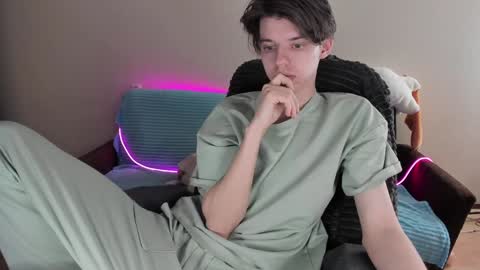 guy_liam1 online show from January 24, 2025, 8:02 am