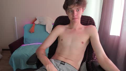 guy_liam1 online show from September 9, 2025, 12:48 pm
