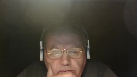 Snapshot of guyboy73 chatting on September 17, 2025, 12:34 am guyboy73 online show from September 17, 2025, 12:34 am
