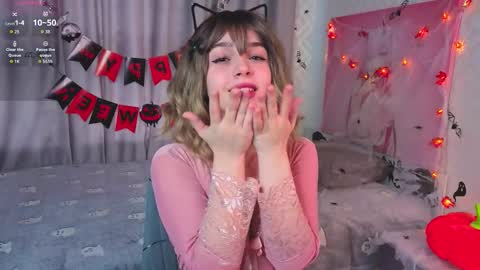 Snapshot of gwendolyndrews chatting on October 28, 2025, 2:59 am Lisa online show from October 28, 2025, 2:59 am