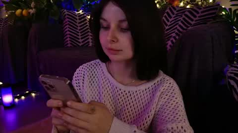 gwenhilton online show from March 12, 2025, 8:41 am