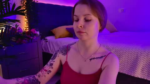 gwenhilton online show from September 30, 2025, 6:18 am