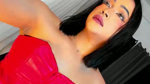 Snapshot of gwenngoddess chatting on October 21, 2025, 6:52 pm Call me Miss Gwen online show from October 21, 2025, 6:52 pm