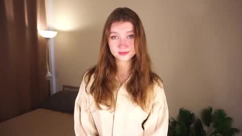 Snapshot of gwennielove chatting on June 13, 2026, 5:49 am Molly online show from June 13, 2026, 5:49 am