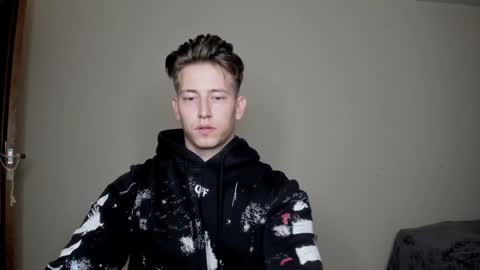 Oliver online show from December 25, 2024, 9:43 pm