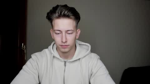 Oliver online show from January 6, 2025, 8:28 pm