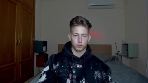 Oliver online show from March 5, 2025, 11:49 pm