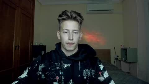 Oliver online show from March 9, 2025, 7:59 pm