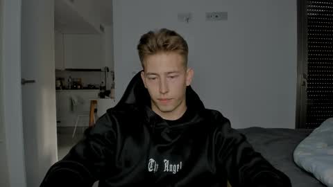 Oliver online show from April 9, 2026, 5:18 pm