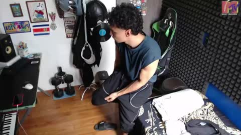 Snapshot of gymbro42 chatting on May 16, 2026, 4:06 pm Gymbro42 online show from May 16, 2026, 4:06 pm