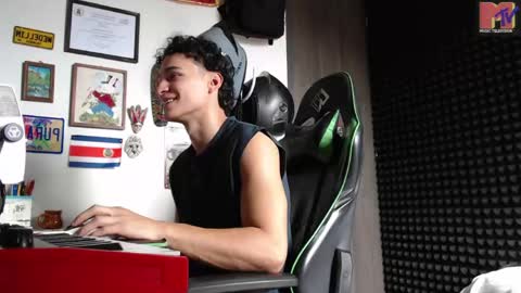 Snapshot of gymbro42 chatting on May 22, 2026, 3:06 pm Gymbro42 online show from May 22, 2026, 3:06 pm