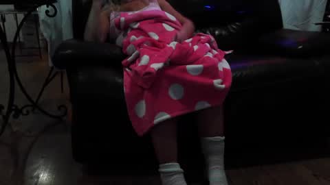 Snapshot of gypsybellathehotwife chatting on January 13, 2025, 6:16 am GypsyBella online show from January 13, 2025, 6:16 am