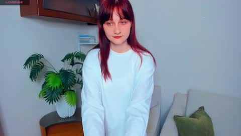 Kelly  Lilly online show from October 10, 2025, 6:51 pm