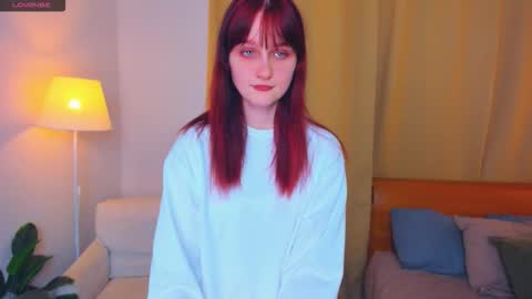 Kelly  Lilly online show from October 17, 2025, 7:27 pm