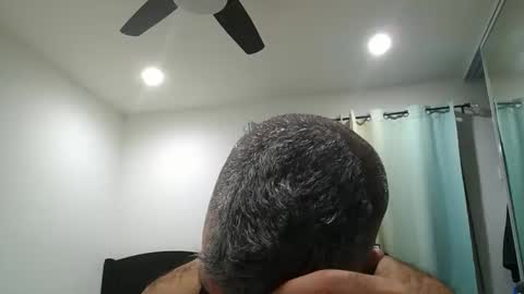 h0nest84 online show from December 1, 2025, 4:39 am