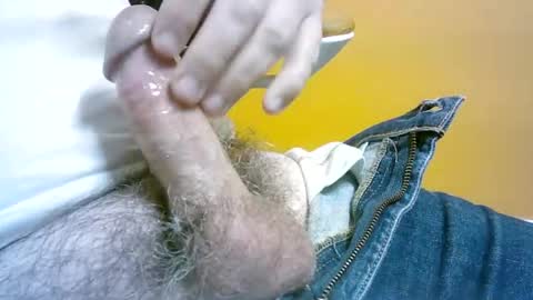 Snapshot of h0u5ecat chatting on July 6, 2026, 2:19 am H0U5ECAT online show from July 6, 2026, 2:19 am