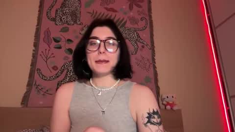 Helga online show from February 2, 2026, 5:00 pm