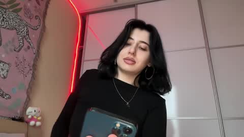 Snapshot of h3l9a_pataki chatting on May 28, 2026, 3:53 pm Helga online show from May 28, 2026, 3:53 pm