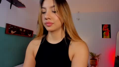 Paulina  online show from April 22, 2026, 2:25 am