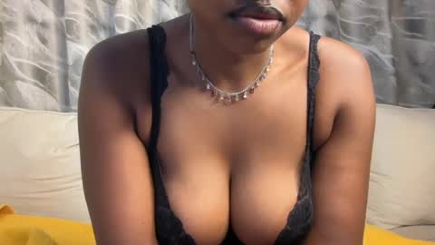 Snapshot of h_o_t_goddess chatting on July 12, 2026, 3:52 am h_o_t_goddess online show from July 12, 2026, 3:52 am
