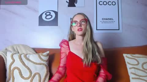 hada_magica online show from April 13, 2026, 7:08 pm