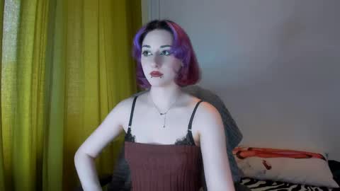 Snapshot of hadley_mills chatting on May 4, 2026, 10:33 am hadley online show from May 4, 2026, 10:33 am