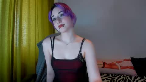 Snapshot of hadley_mills chatting on May 6, 2026, 2:00 pm hadley online show from May 6, 2026, 2:00 pm