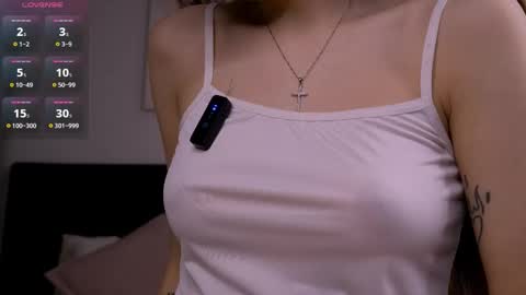 Snapshot of hadleynichols chatting on February 9, 2026, 1:42 am Hi Im Rebecca Glad to see you in my room PVT is open online show from February 9, 2026, 1:42 am