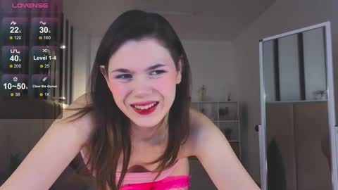 im Haley dont forget give my thumbs up online show from November 25, 2025, 10:04 am