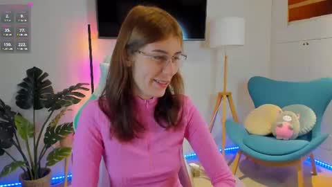 Hailey  Green online show from July 6, 2026, 9:17 pm