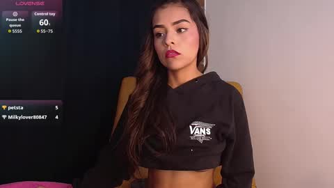 hailey_bri online show from February 18, 2026, 8:38 pm