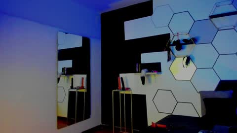 haileycat_ online show from January 20, 2025, 4:10 am