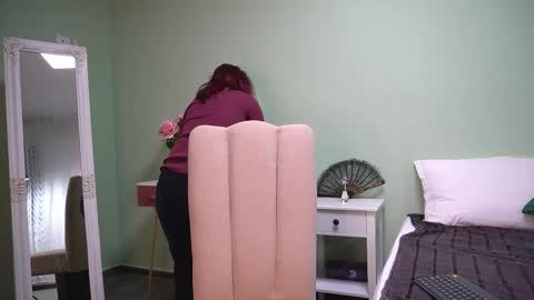 Hailey online show from October 20, 2025, 4:02 am