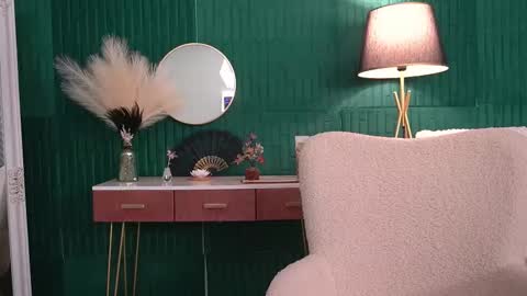 Snapshot of haileymoon85 chatting on January 16, 2026, 4:16 am Hailey online show from January 16, 2026, 4:16 am