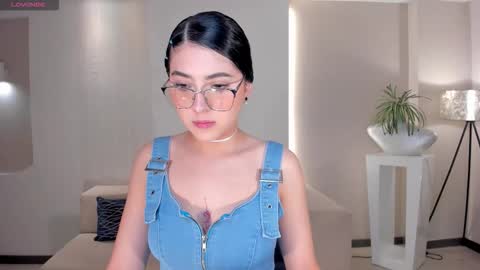 Hailey online show from December 21, 2025, 11:06 am