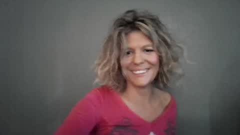 Snapshot of haileys123 chatting on February 13, 2026, 10:17 pm Hailey online show from February 13, 2026, 10:17 pm