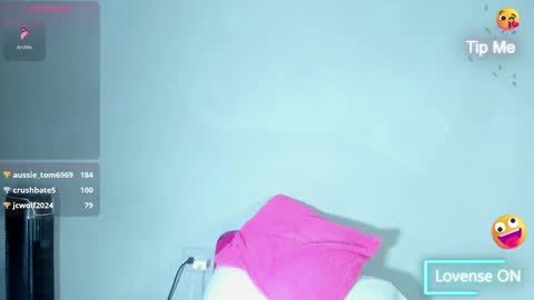 haileystonei online show from April 15, 2026, 10:00 am