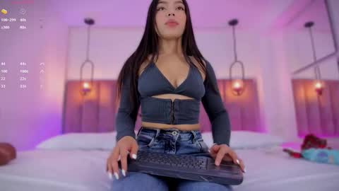 Haily online show from October 6, 2025, 7:11 pm