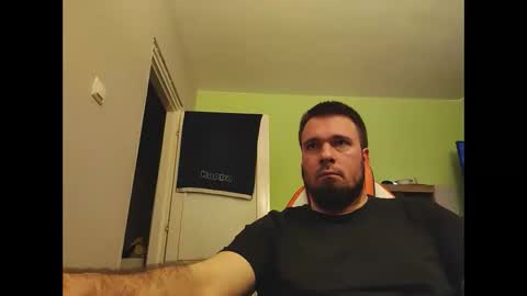 Snapshot of hairy_guy007 chatting on December 22, 2024, 7:42 pm hairy_guy007 online show from December 22, 2024, 7:42 pm