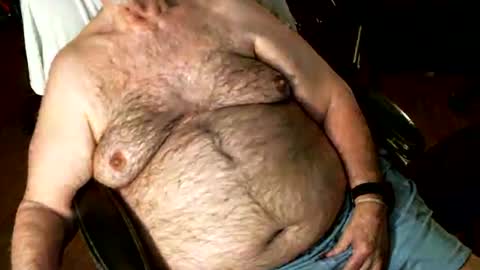 Snapshot of hairybear813 chatting on June 16, 2026, 11:07 pm hairybear813 online show from June 16, 2026, 11:07 pm