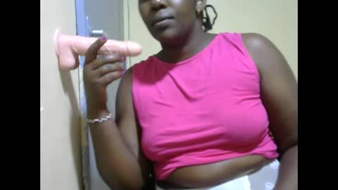 hairypussybigassy001 online show from February 9, 2025, 11:36 am