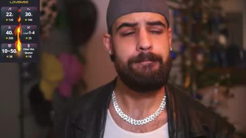 HairyRobXxX online show from December 17, 2025, 4:13 pm