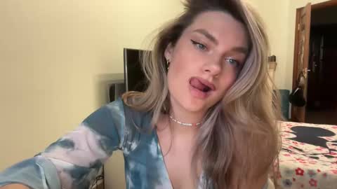 Snapshot of haley_rune chatting on February 27, 2025, 2:43 pm haley_rune online show from February 27, 2025, 2:43 pm