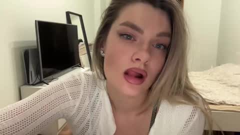 Snapshot of haley_rune chatting on March 6, 2025, 4:49 pm haley_rune online show from March 6, 2025, 4:49 pm