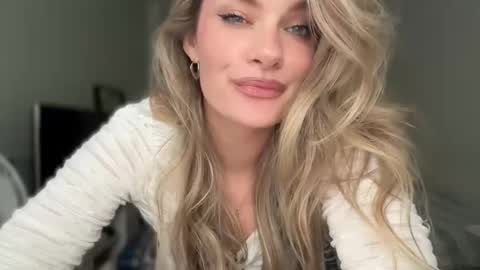 Snapshot of haley_rune chatting on September 13, 2025, 10:48 am haley_rune online show from September 13, 2025, 10:48 am