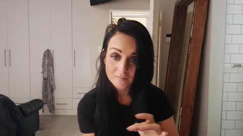 Haley online show from October 17, 2025, 7:22 am