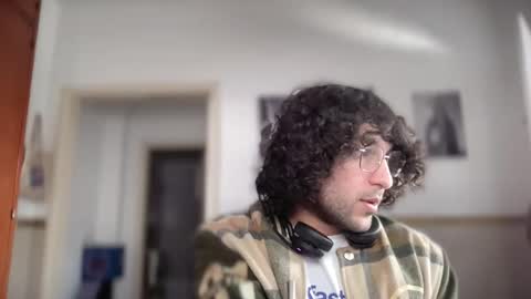 halfblood18 online show from October 29, 2025, 3:03 pm